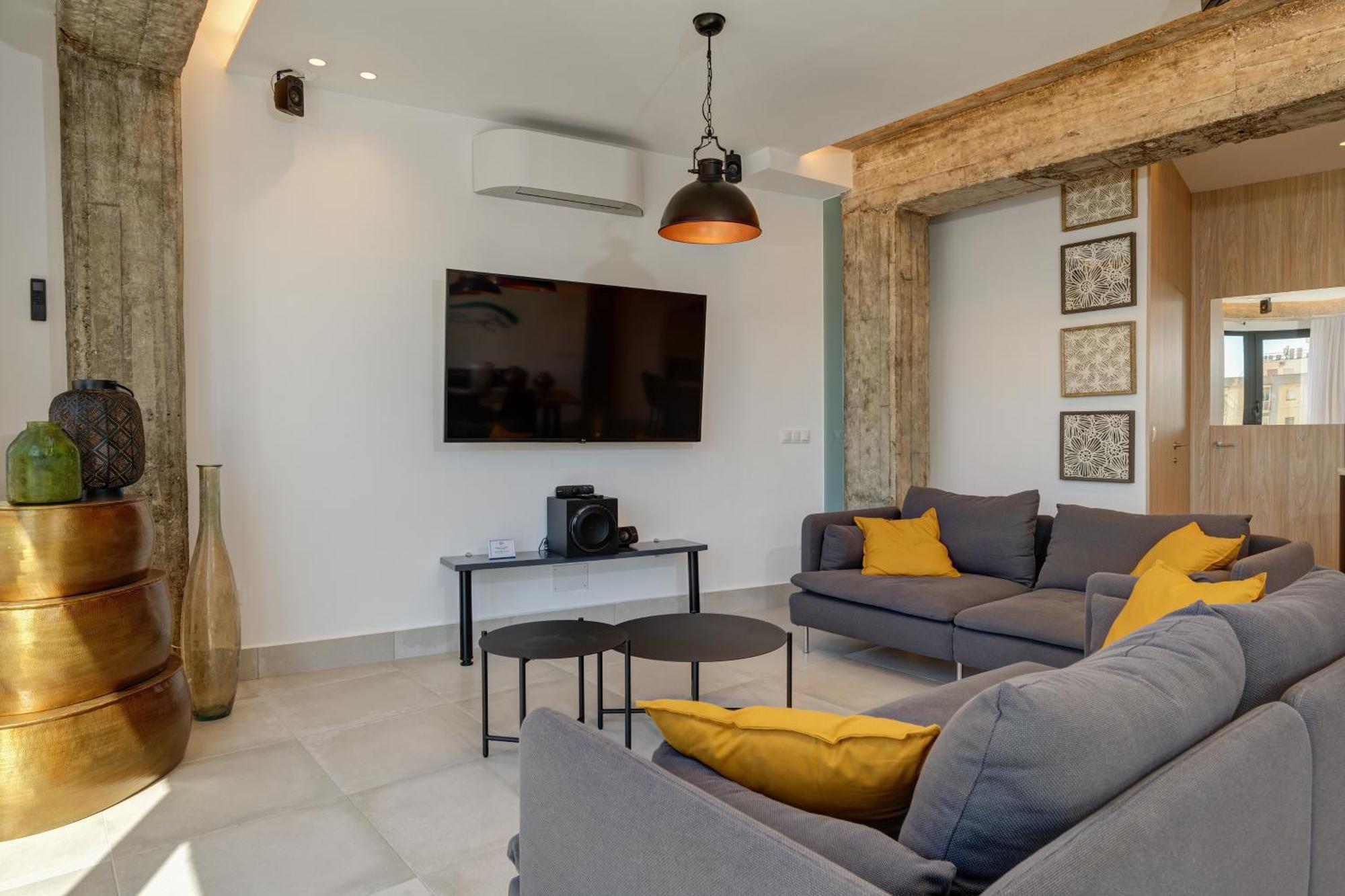 Apartment Tribuna Center By Seric مالقة المظهر الخارجي الصورة